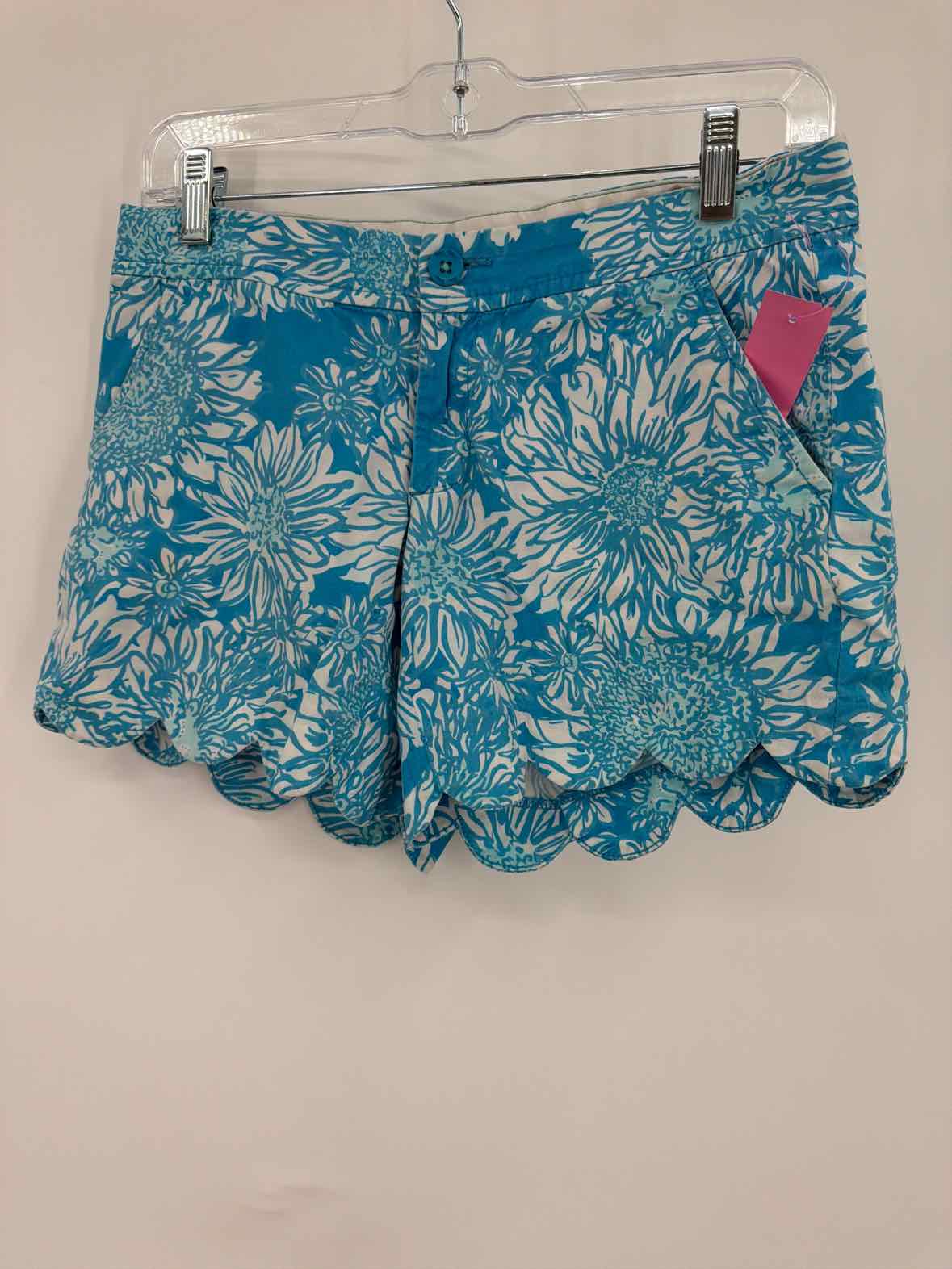 Pre-Owned Lilly Pulitzer Blue Size 0 Buttercup Printed Shorts | True Fashionistas.