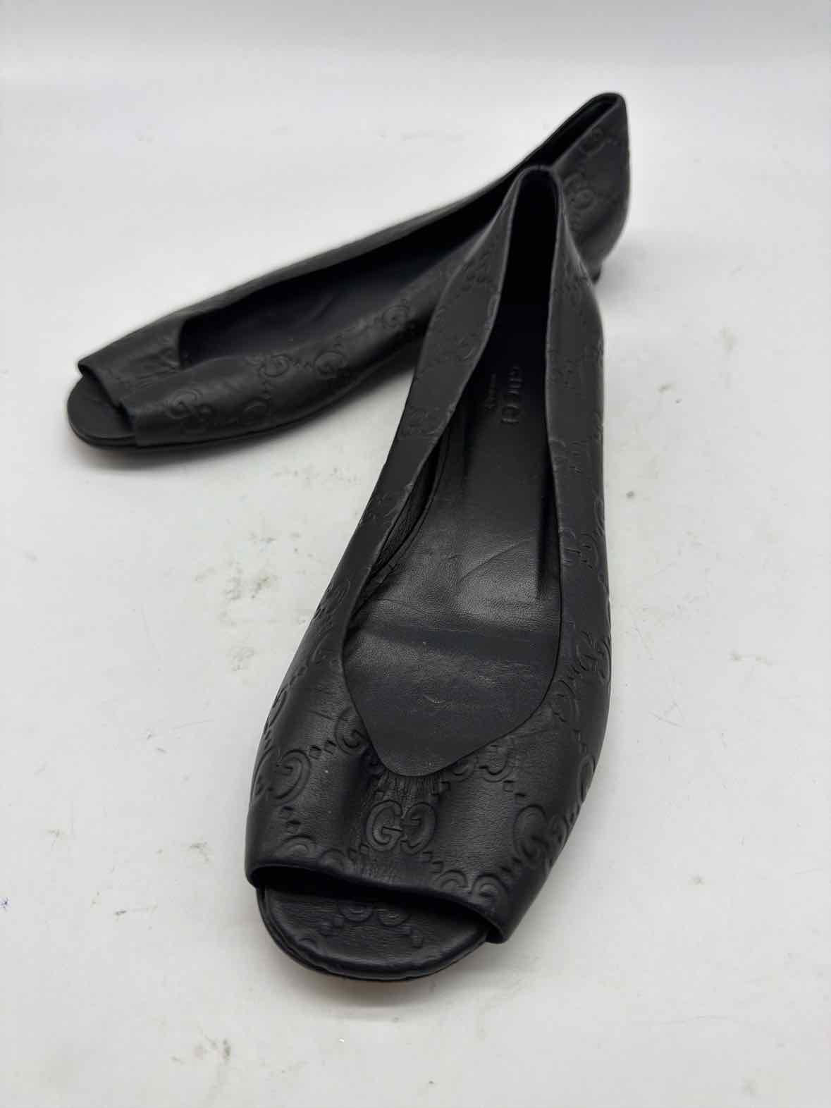 Pre-Owned Gucci Black Size 7 Peep Toe Flats | True Fashionistas.
