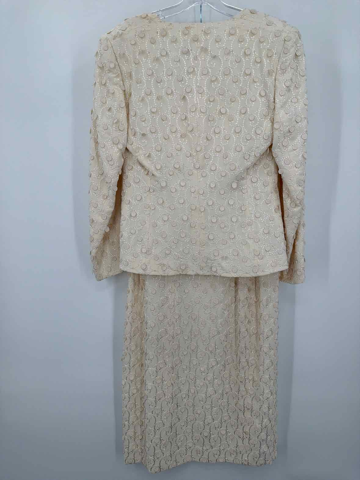 Pre-Owned Escada Ivory Size 40/6 Skirt Set | True Fashionistas.