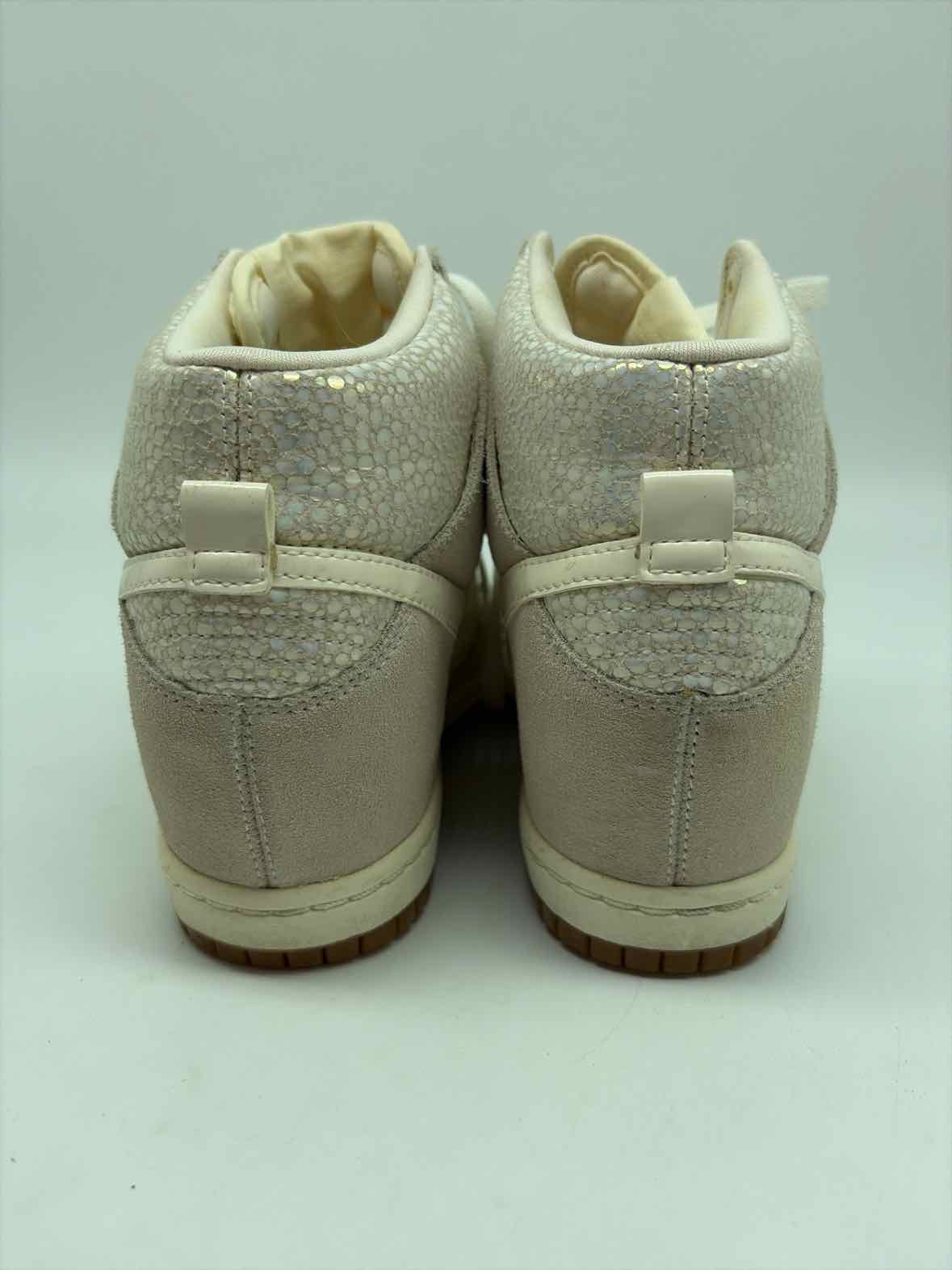 Pre-Owned Nike Grey Size 6 Fashion Sneaker Athletic Shoes | True Fashionistas.