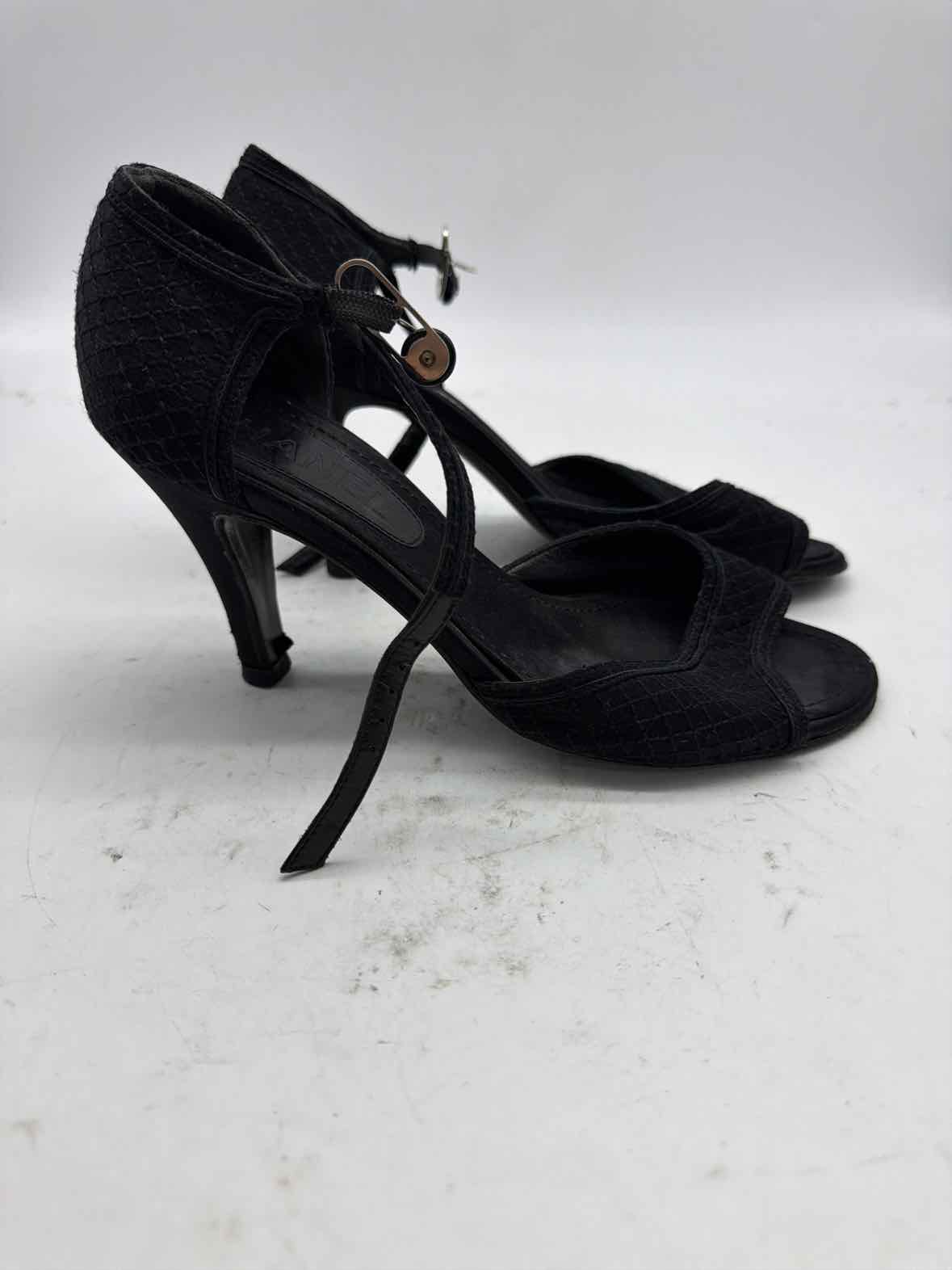 Pre-Owned Chanel Black Size 6 Ankle Strap Heels | True Fashionistas.