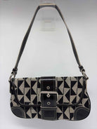 Pre-Owned Kenneth Cole Black Small Handbag Small Handbag | True Fashionistas.