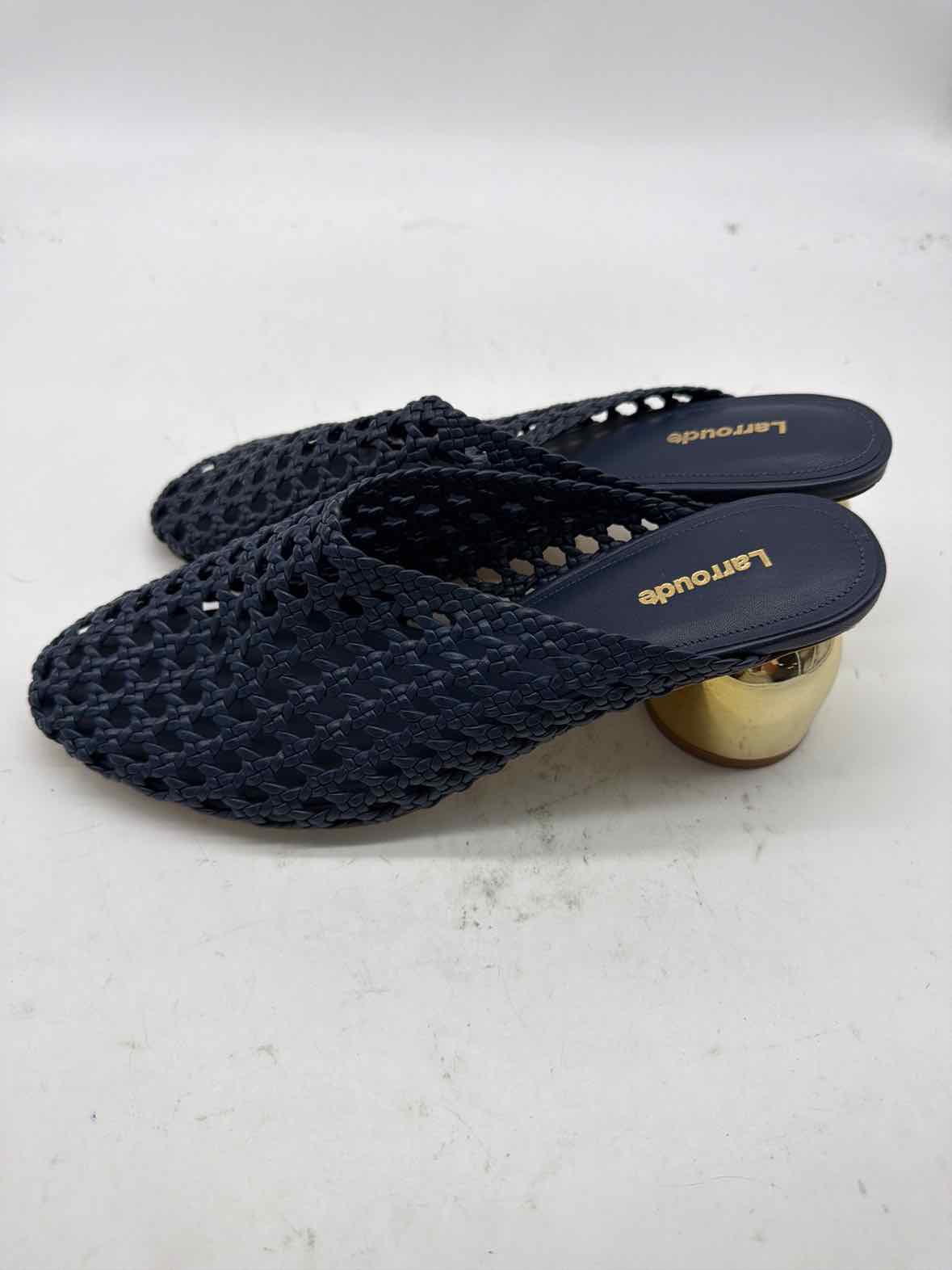 Pre-Owned Larroude Navy Size 9 Mule Heels | True Fashionistas.