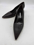 Pre-Owned Manolo Blahnik Black Size 9 Pump Heels | True Fashionistas.