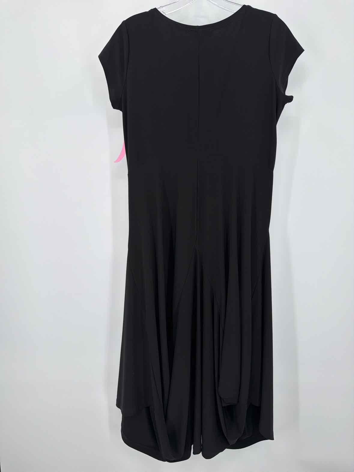 Pre-Owned Picadilly Black Size Medium Short Short Sleeve Dress | True Fashionistas.