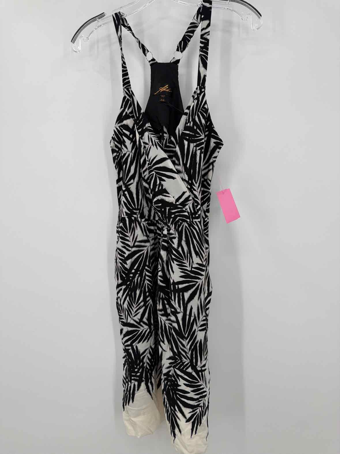 Pre-Owned Akiko Black Size XS Short Sleeveless Dress | True Fashionistas.