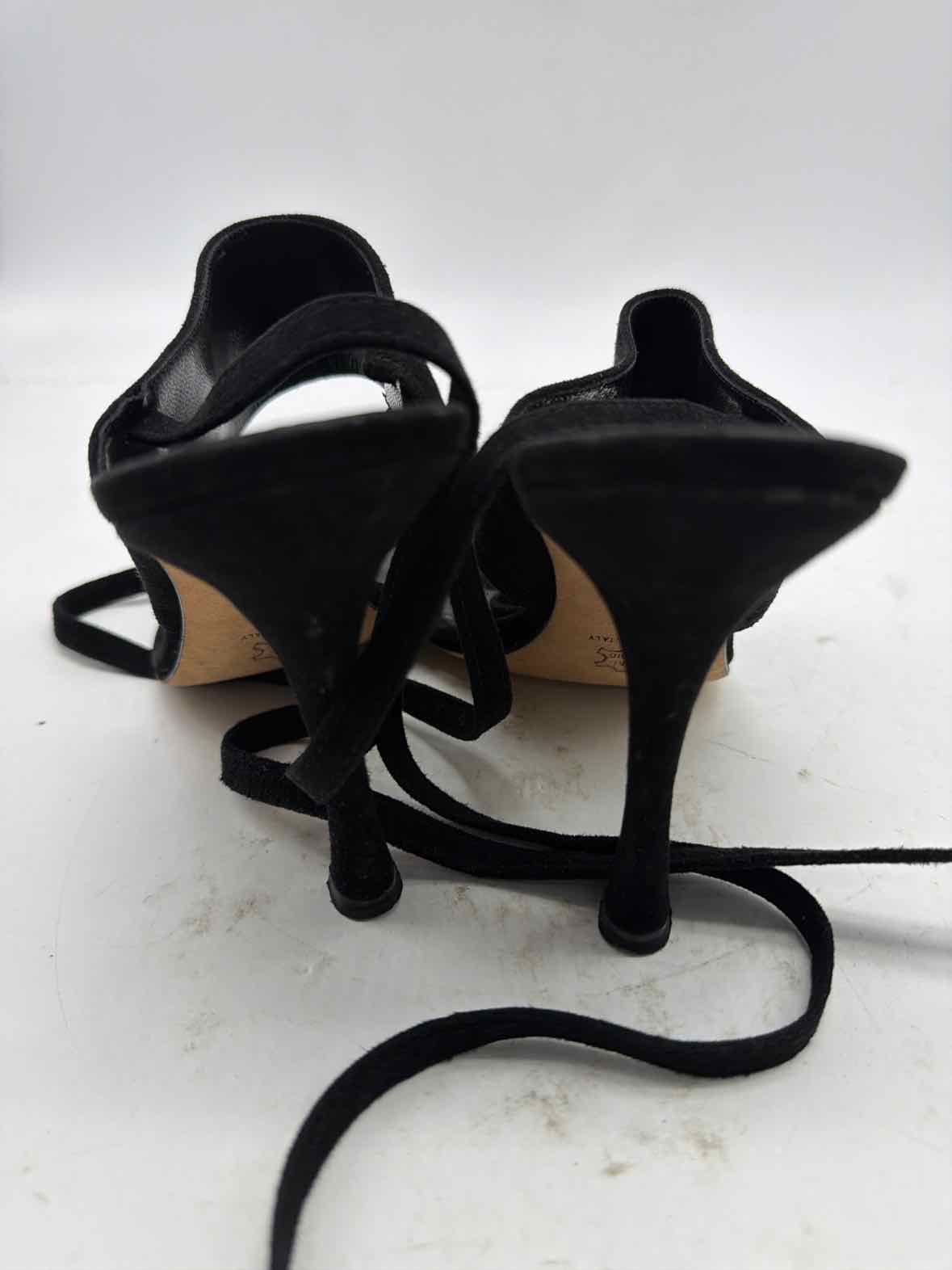 Pre-Owned Manolo Blahnik Black Size 36 Strappy Heels | True Fashionistas.