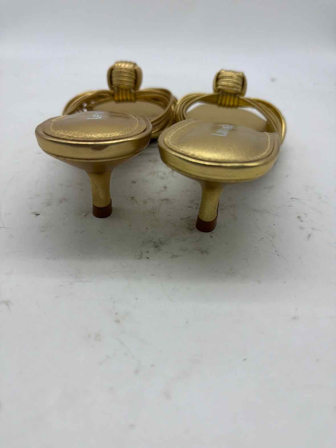 Pre-Owned Larroude Gold Size 7.5 Mule Heels | True Fashionistas.