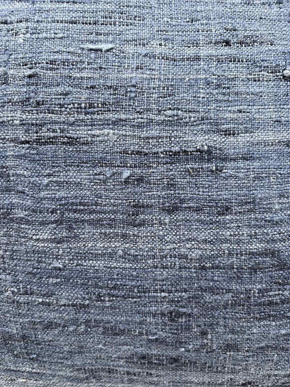 Navy Velvet & Linen Pillow | True Fashionistas.