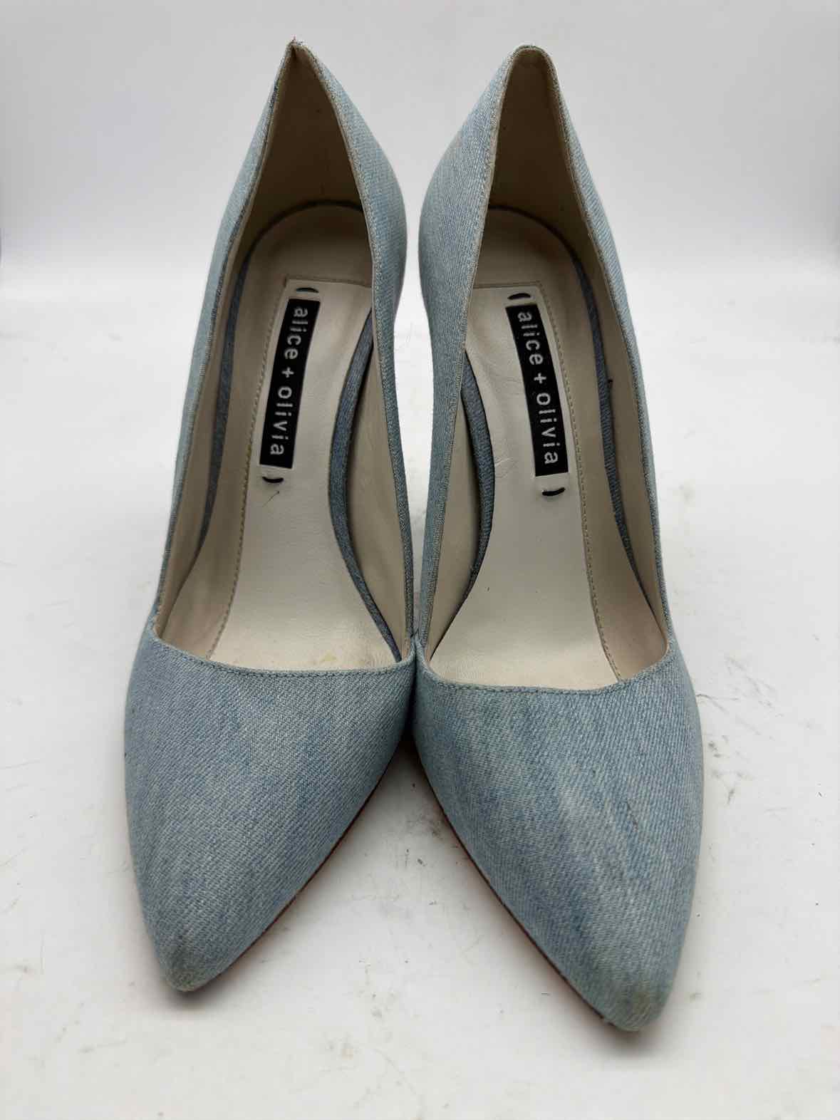 Pre-Owned Alice + Olivia Blue Size 8.5 Denim Pump Heels | True Fashionistas.