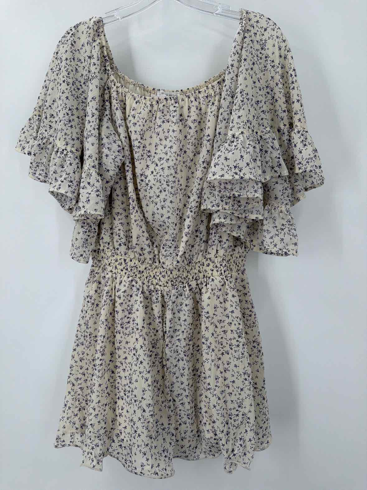 Pre-Owned Free The Roses Ivory Size Medium Long Sleeve Romper | True Fashionistas.
