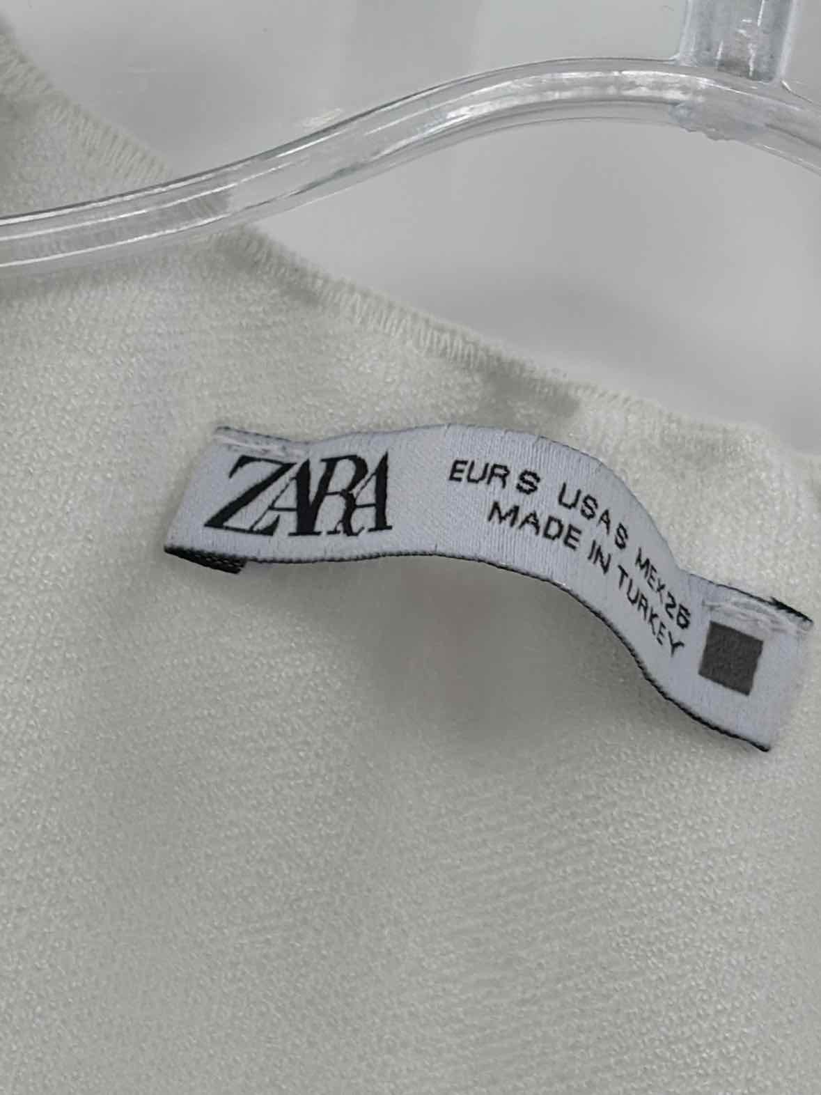 Pre-Owned Zara White Size Small Tank Top | True Fashionistas.