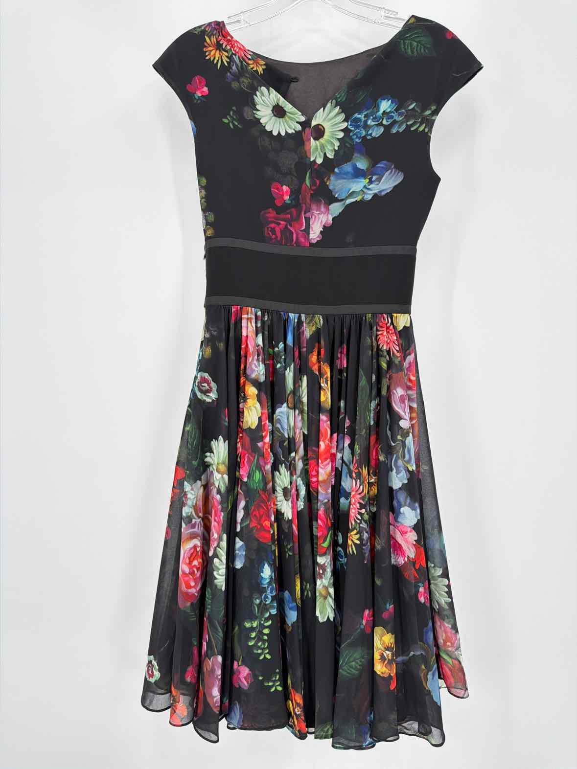 Pre-Owned Ted Baker Black Size 0/2 Short Sleeveless Dress | True Fashionistas.