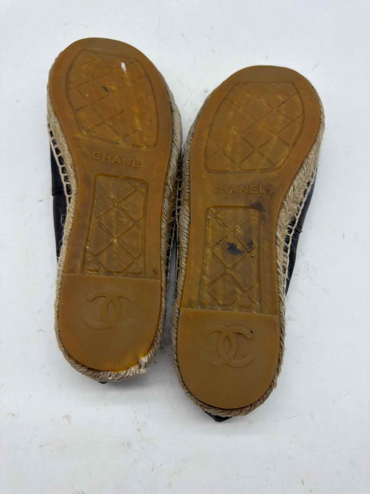 Pre-Owned Chanel Black Size 9 Leather Espadrille Flats | True Fashionistas.