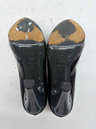 Pre-Owned Chanel Black Size 7 Patent Leather Pump Heels | True Fashionistas.