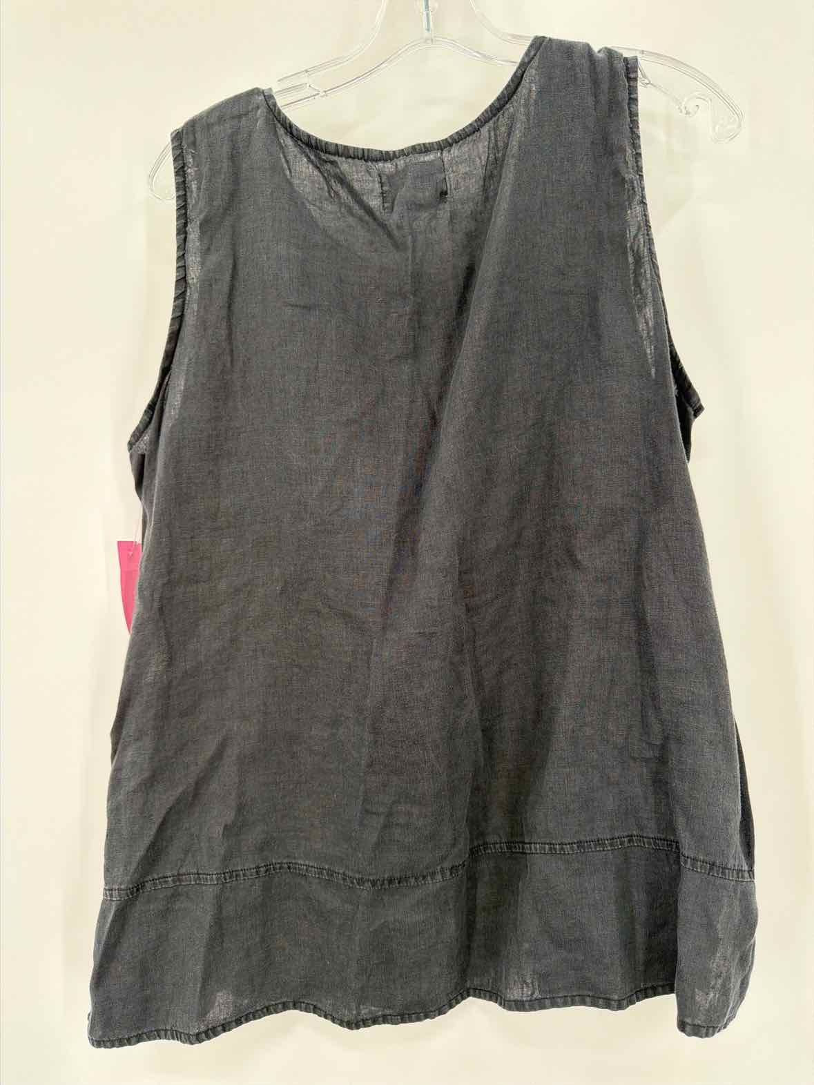 Pre-Owned Andrea Jovine Black Size XL Tank Top | True Fashionistas.