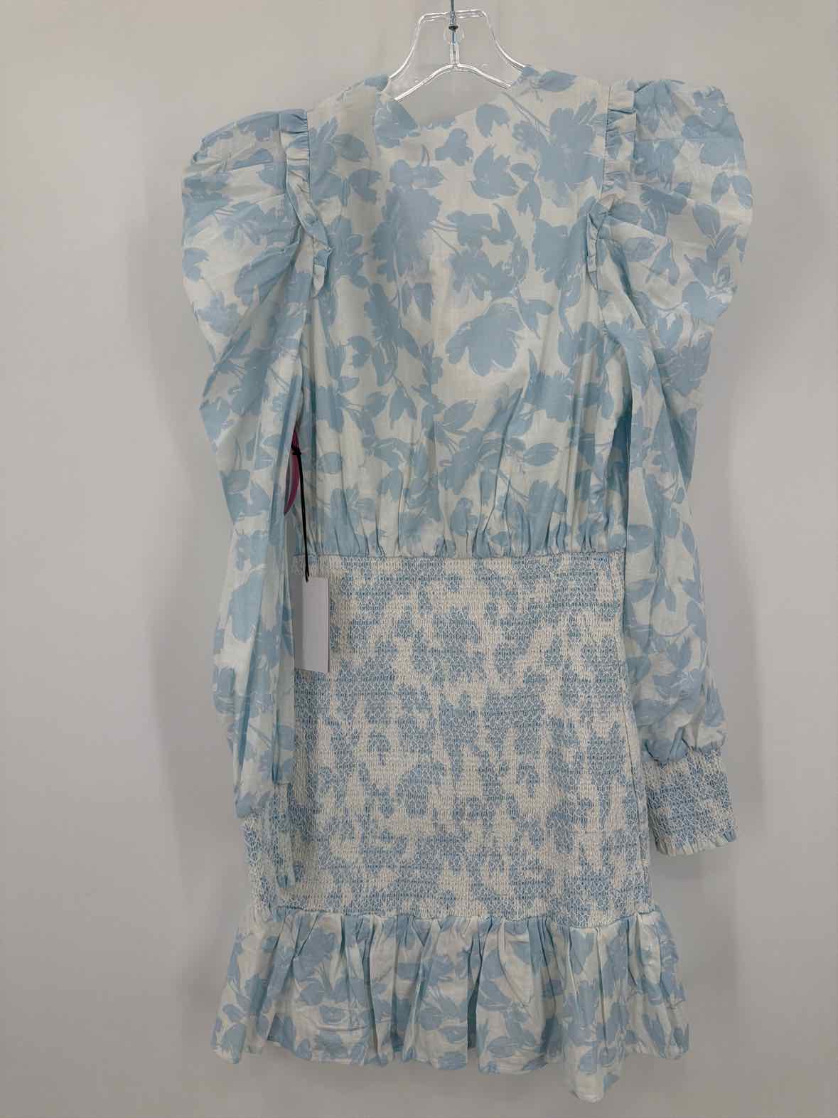 Pre-Owned Lini Blue Size Medium Short Long Sleeve Dress | True Fashionistas.