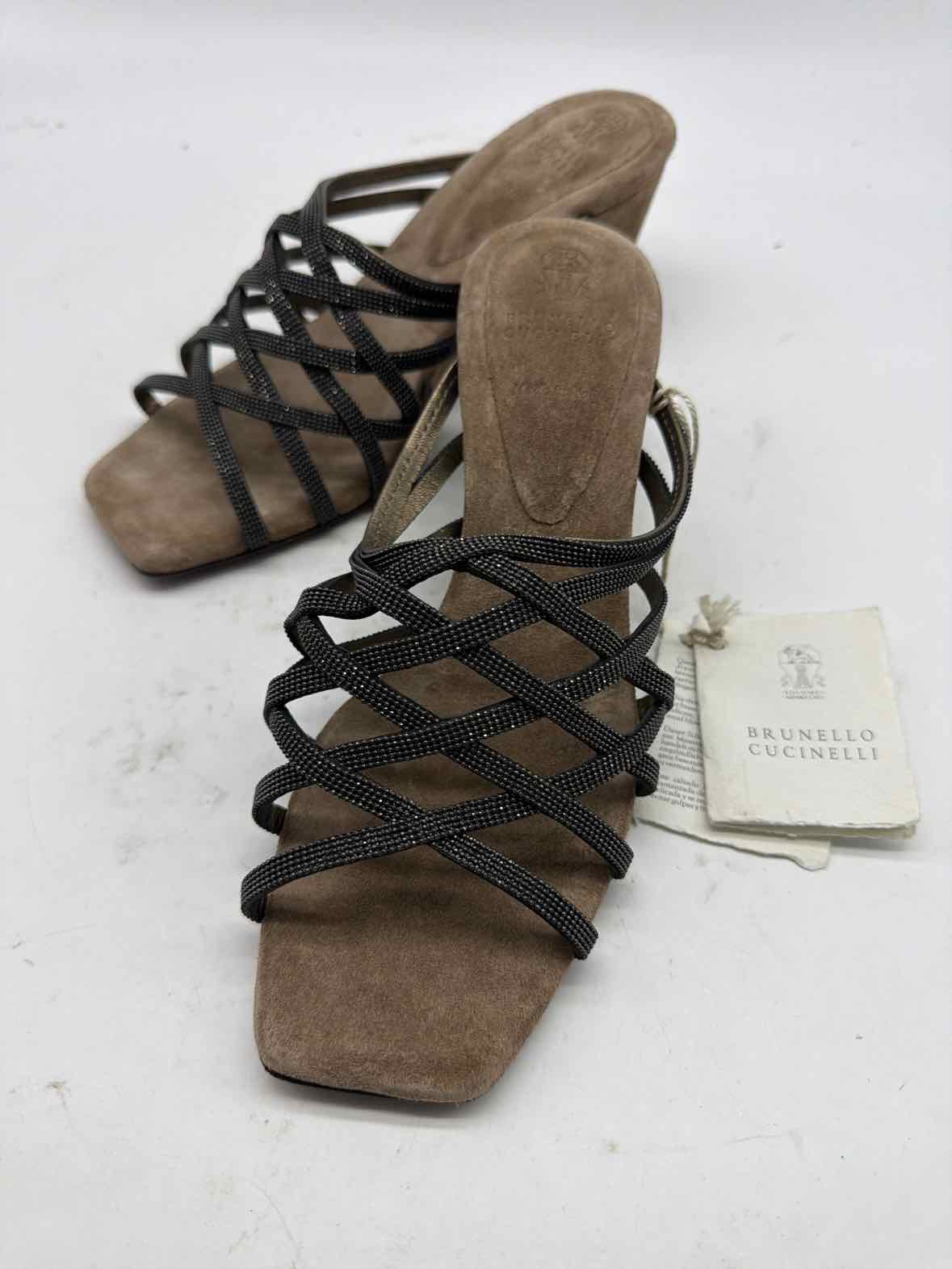 Pre-Owned Brunello Cucinelli Grey Size 37 Wedge Heels | True Fashionistas.