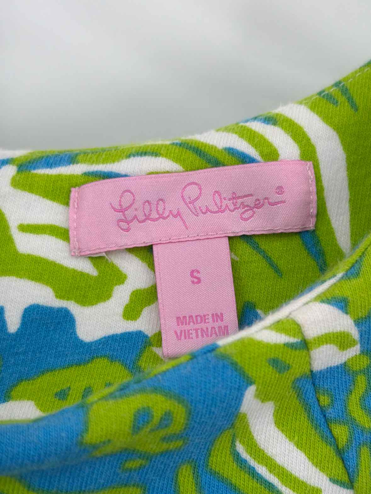 Pre-Owned Lilly Pulitzer Green Size Small Short Long Sleeve Dress | True Fashionistas.