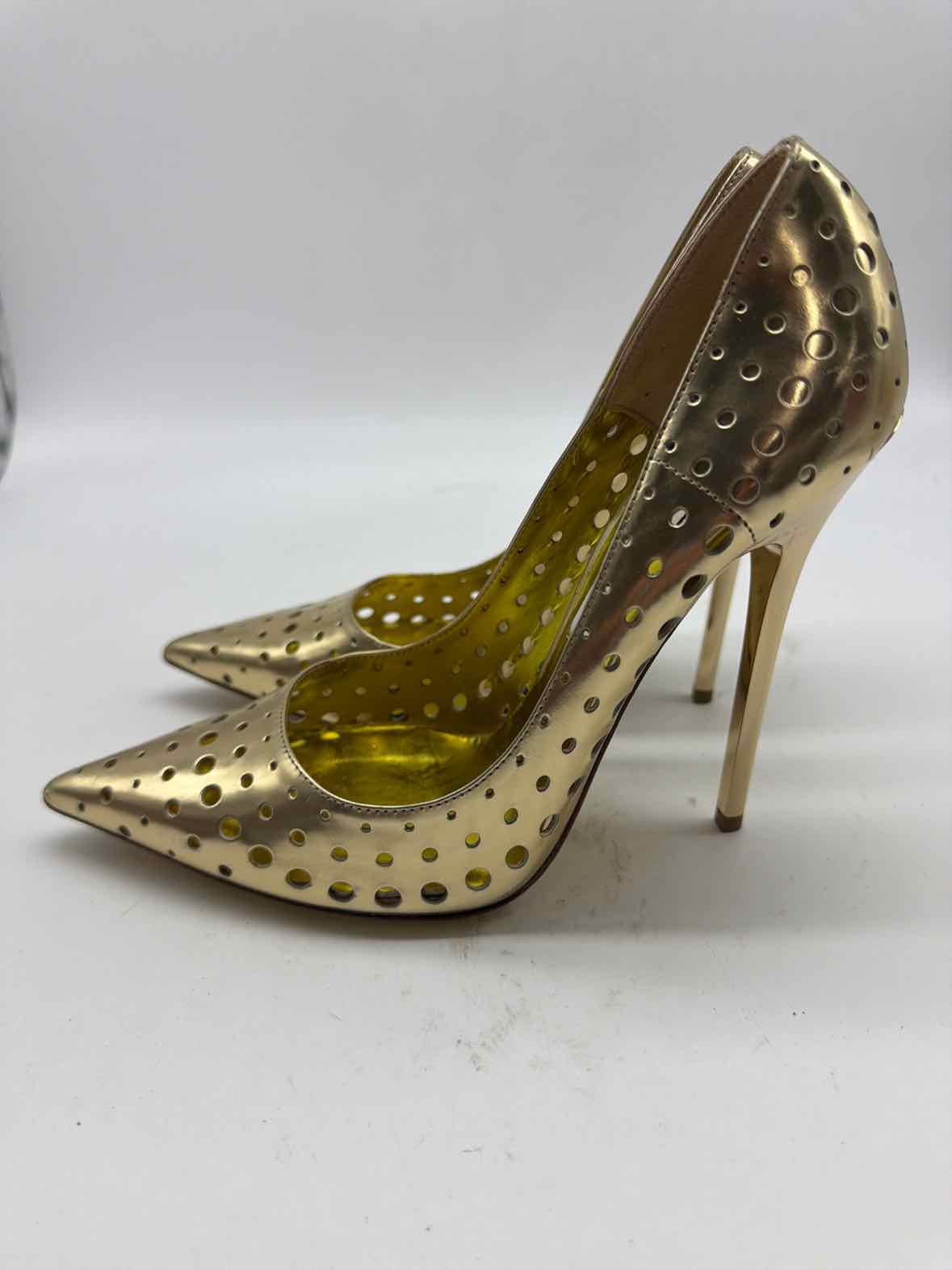 Pre-Owned Jimmy Choo Gold Size 36.5 Pump Heels | True Fashionistas.