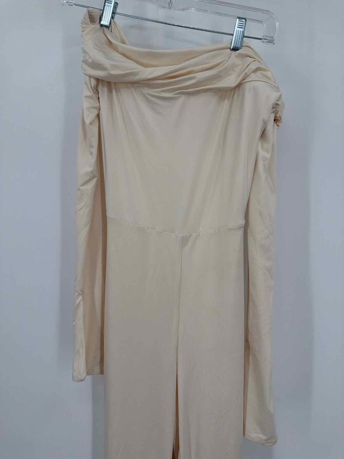 Pre-Owned Oh Polly Ivory Size 4 Long Sleeve Jumpsuit | True Fashionistas.