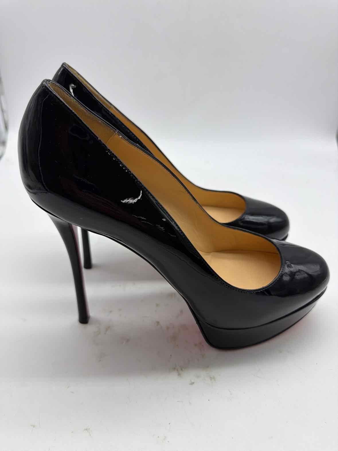 Pre-Owned Christian Louboutin Black Size 9 Patent Leather Stiletto Heels | True Fashionistas.