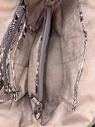 Pre-Owned MICHAEL Michael Kors Grey Crossbody Crossbody | True Fashionistas.