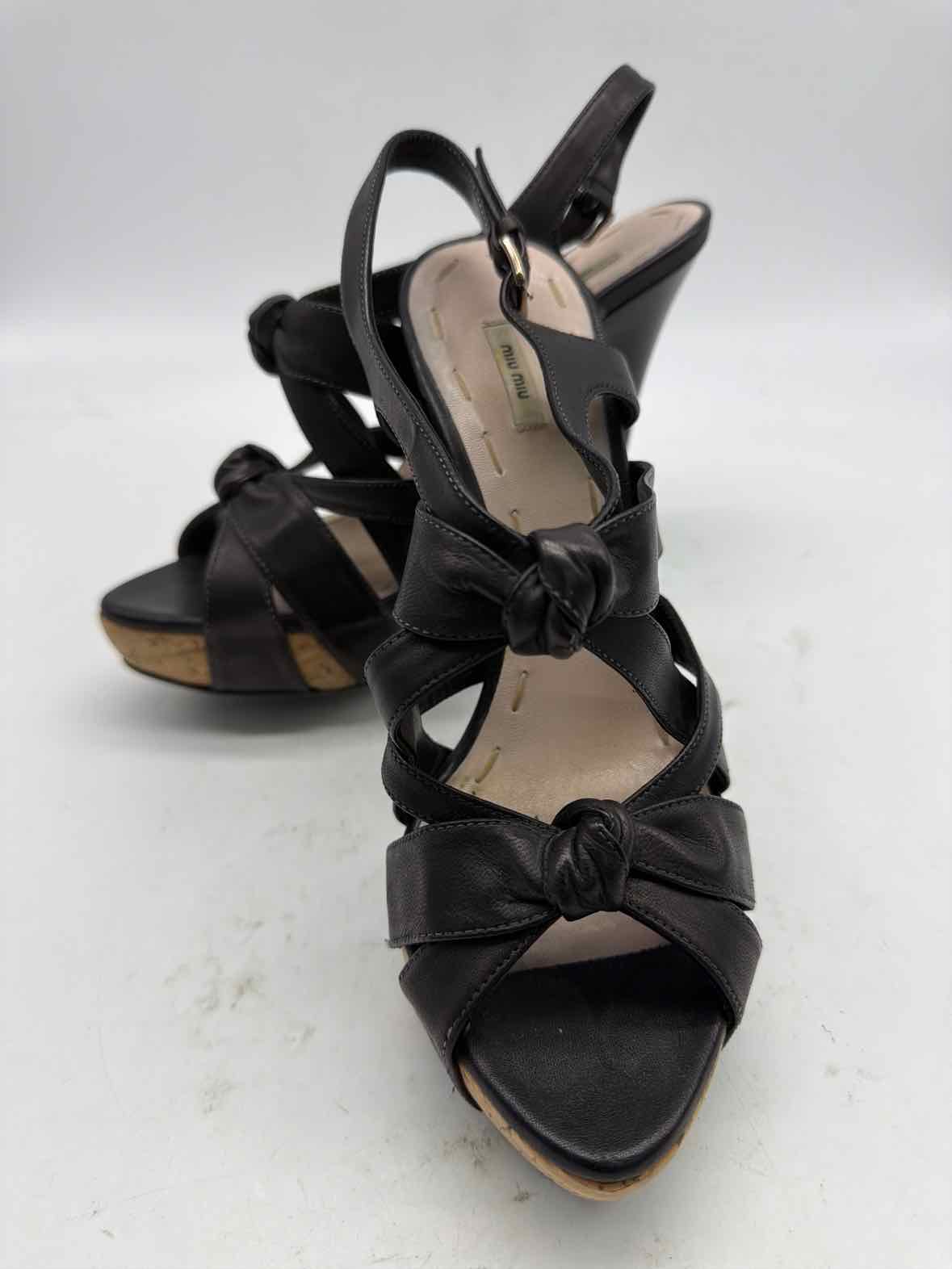 Pre-Owned Miu Miu Black Size 9 Strappy Heels | True Fashionistas.