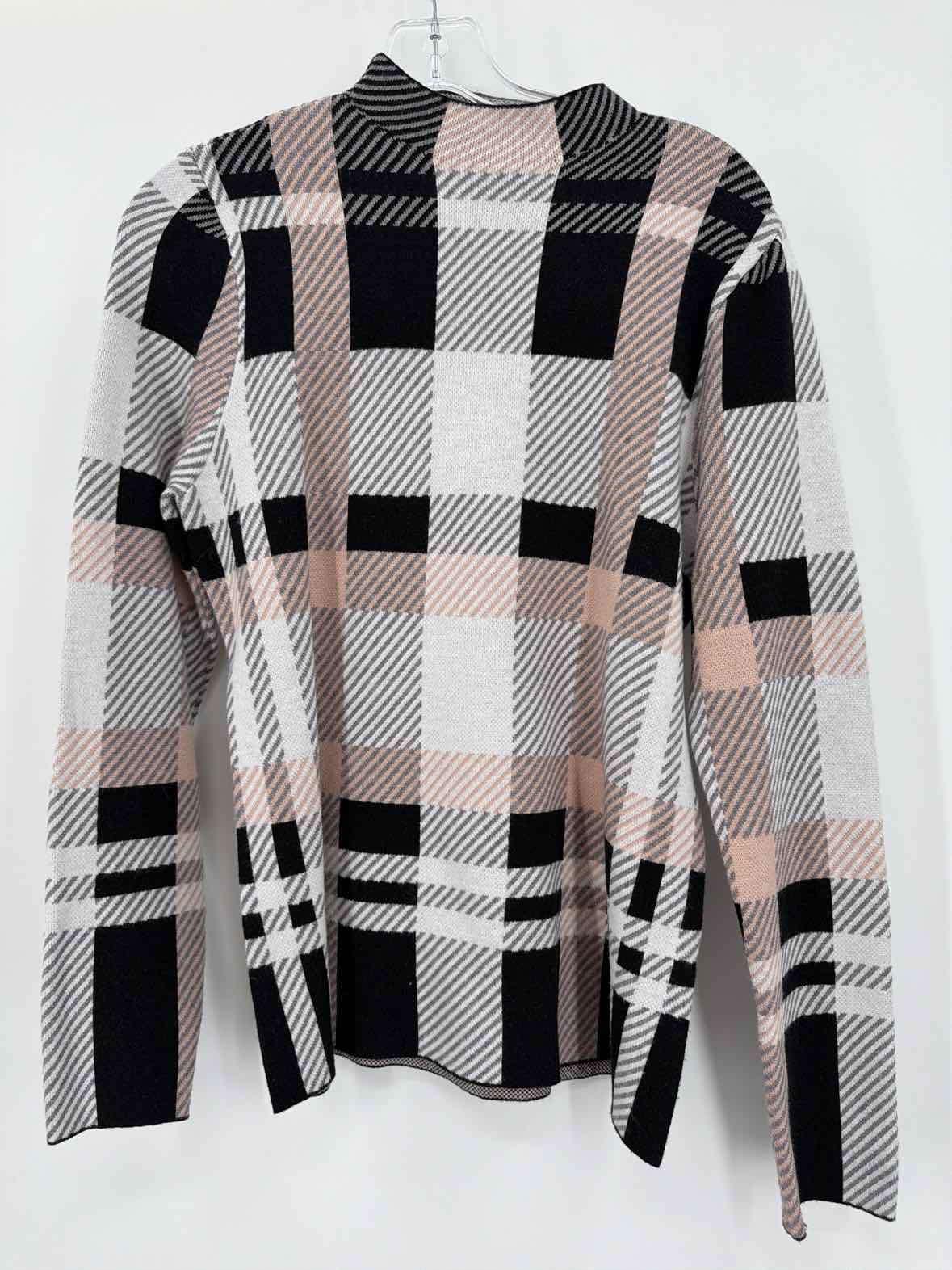 Pre-Owned Here & Now Black Size Large Sweater | True Fashionistas.