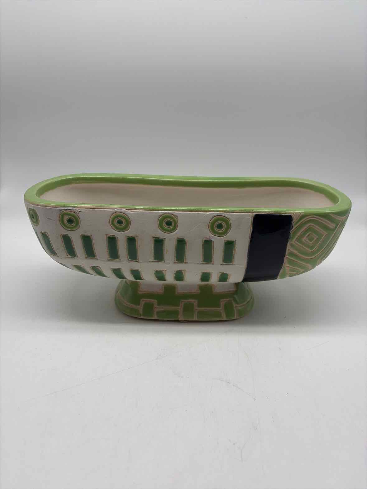 Green And Black Planter | True Fashionistas.