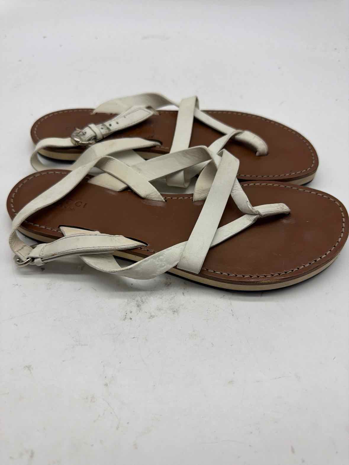 Pre-Owned Gucci White Size 7.5 Strappy Sandals | True Fashionistas.