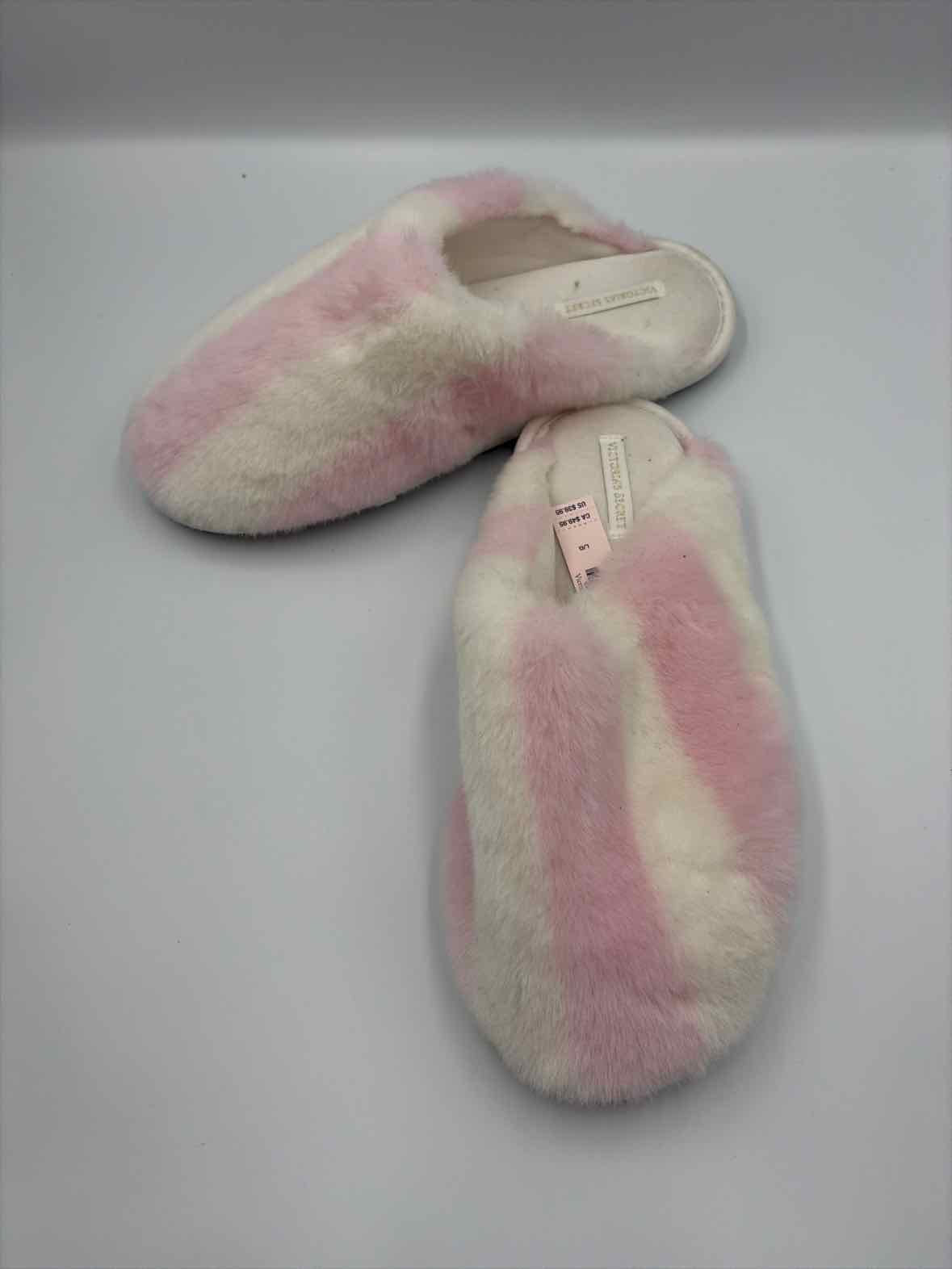 Victoria's Secret Pink Size Large Slippers | True Fashionistas.