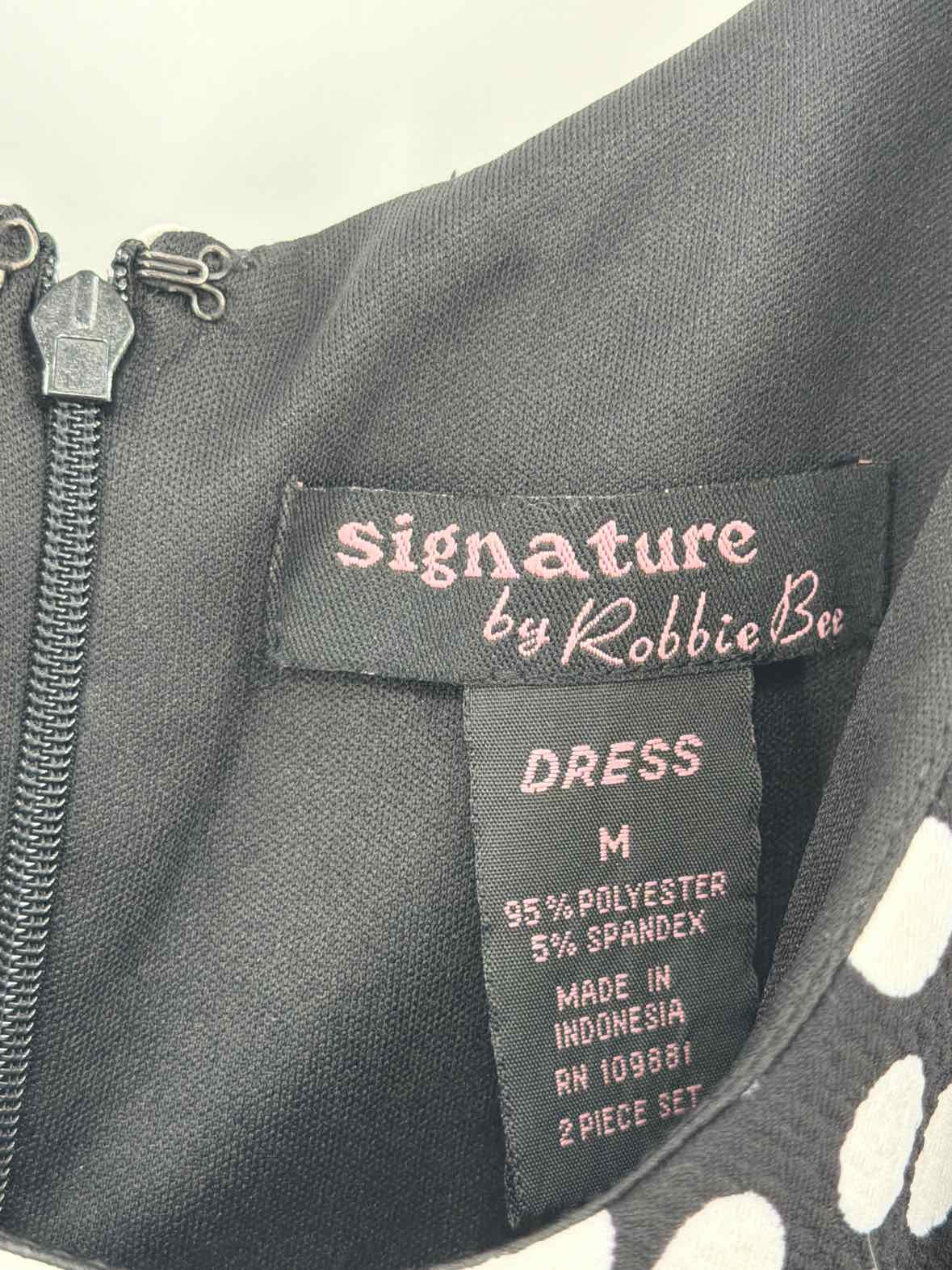 Pre-Owned Signature by Robbie Bee Black Size Medium Short Sleeveless Dress | True Fashionistas.