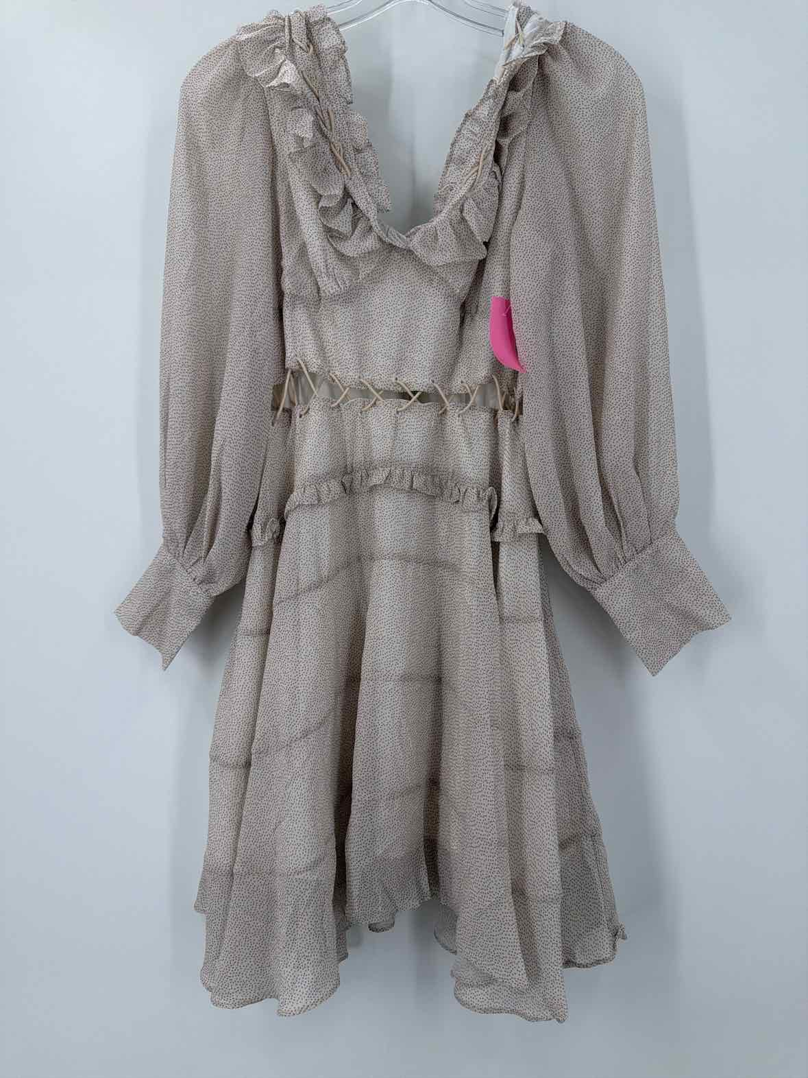 Pre-Owned Avantlook Tan Size Medium Short Long Sleeve Dress | True Fashionistas.