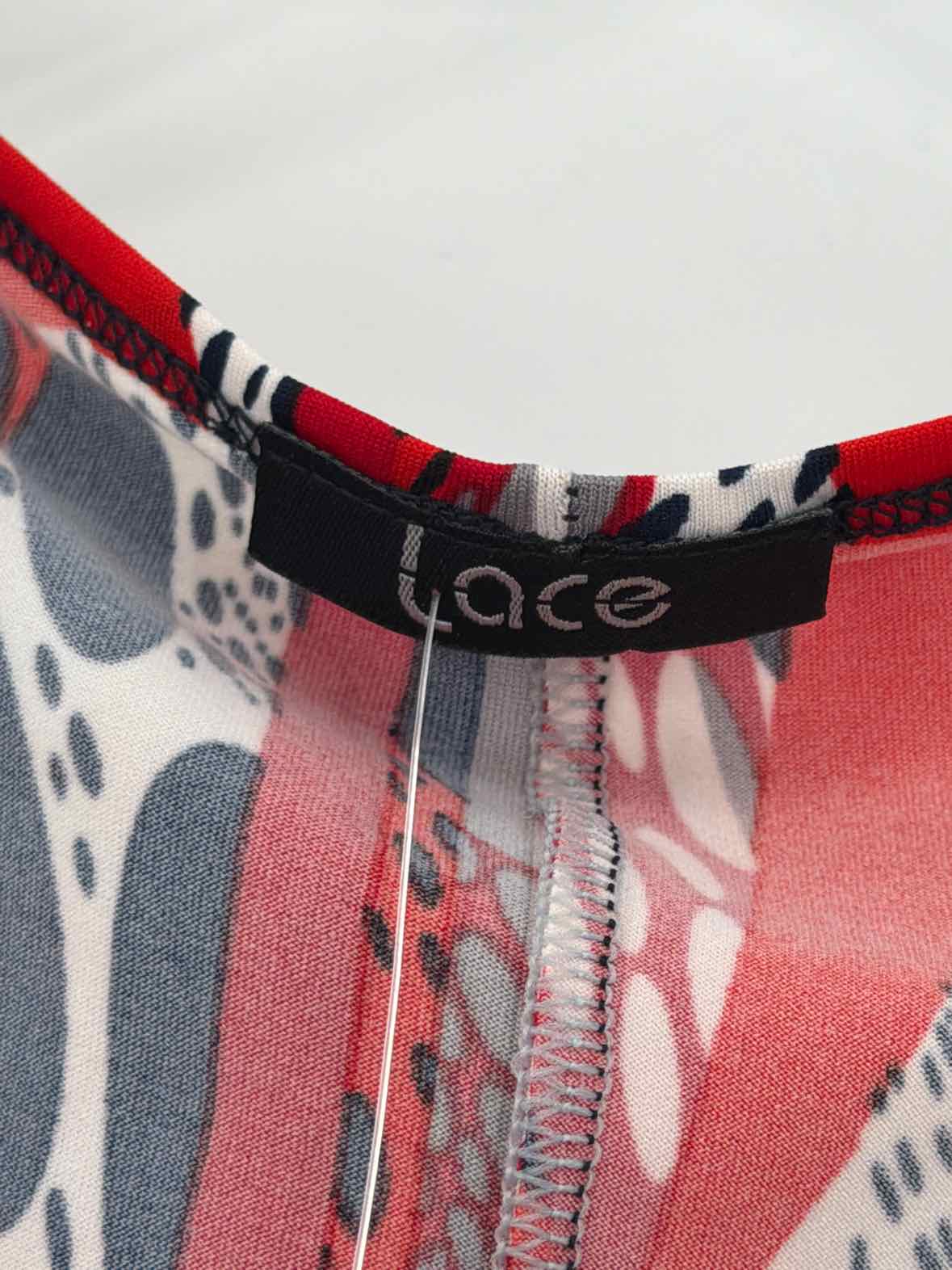 Pre-Owned Lace Red Size Medium Tank Top | True Fashionistas.