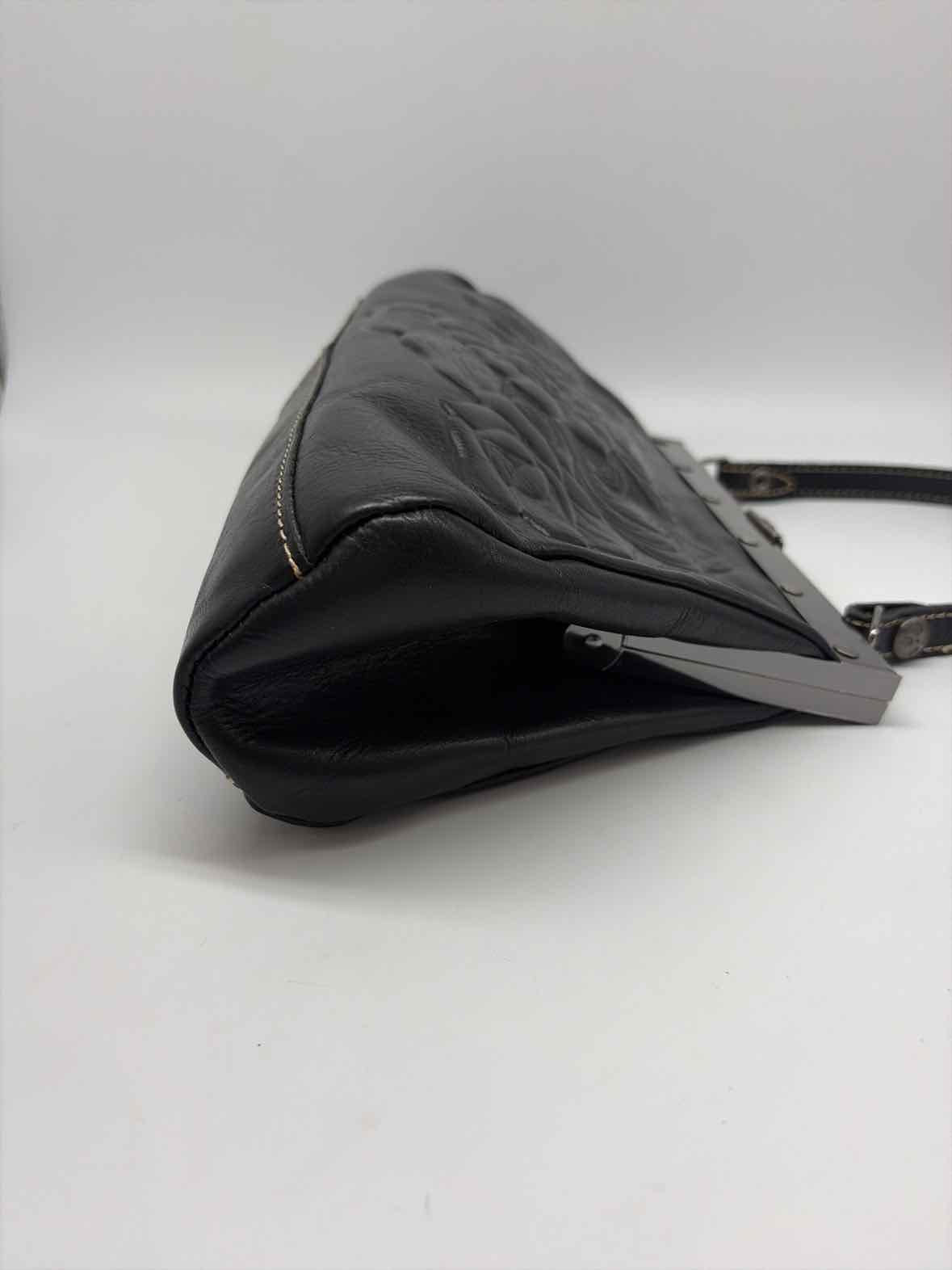 Pre-Owned Patricia Nash Black Small Handbag Small Handbag | True Fashionistas.
