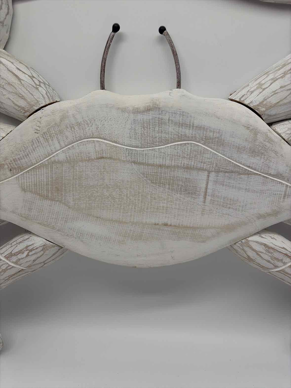 Whitewash Wood Crab Art Work | True Fashionistas.