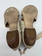 Pre-Owned Miz Mooz Tan Size 9 Strappy Sandals | True Fashionistas.