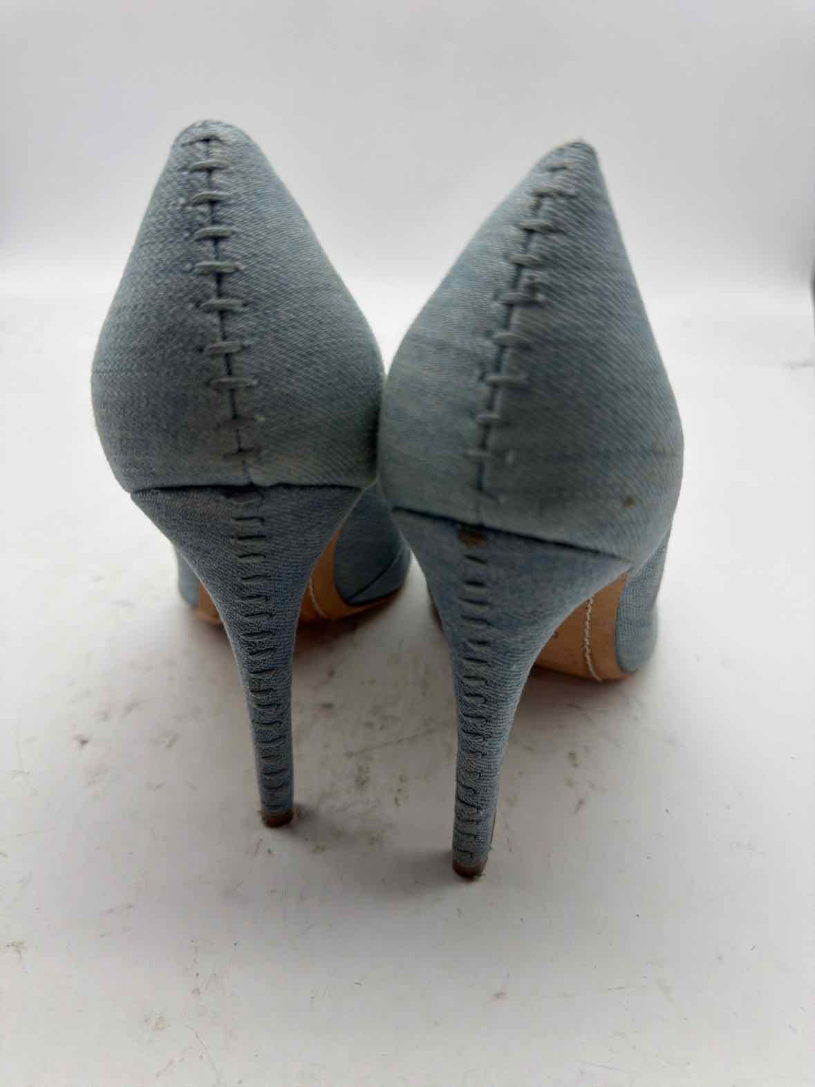 Pre-Owned Alice + Olivia Blue Size 8.5 Denim Pump Heels | True Fashionistas.