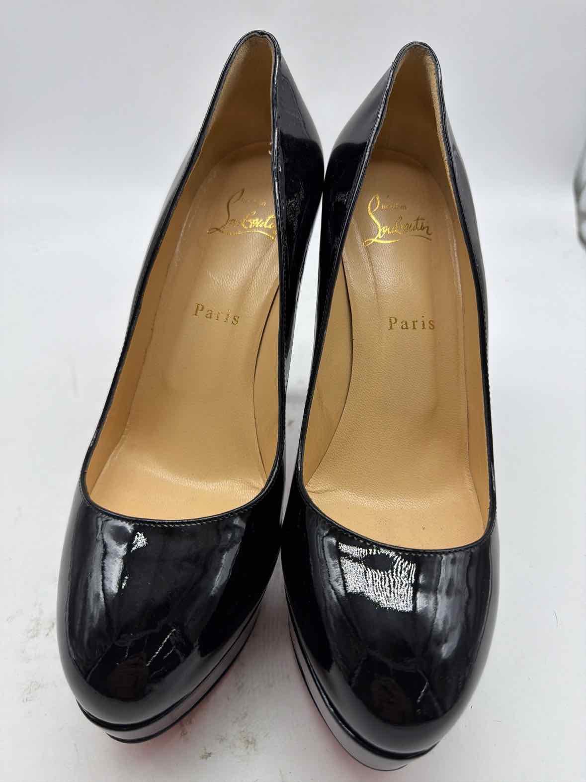Pre-Owned Christian Louboutin Black Size 9 Patent Leather Stiletto Heels | True Fashionistas.