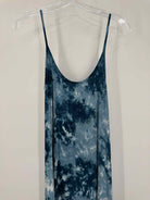 Pre-Owned Lace Blue Size Medium Long Sleeveless Dress | True Fashionistas.