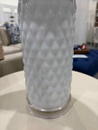 White Ceramic Table Lamp | True Fashionistas.
