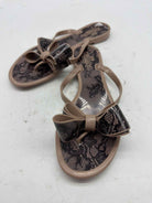 Pre-Owned Valentino Tan Size 7 Jelly Thong Sandals | True Fashionistas.