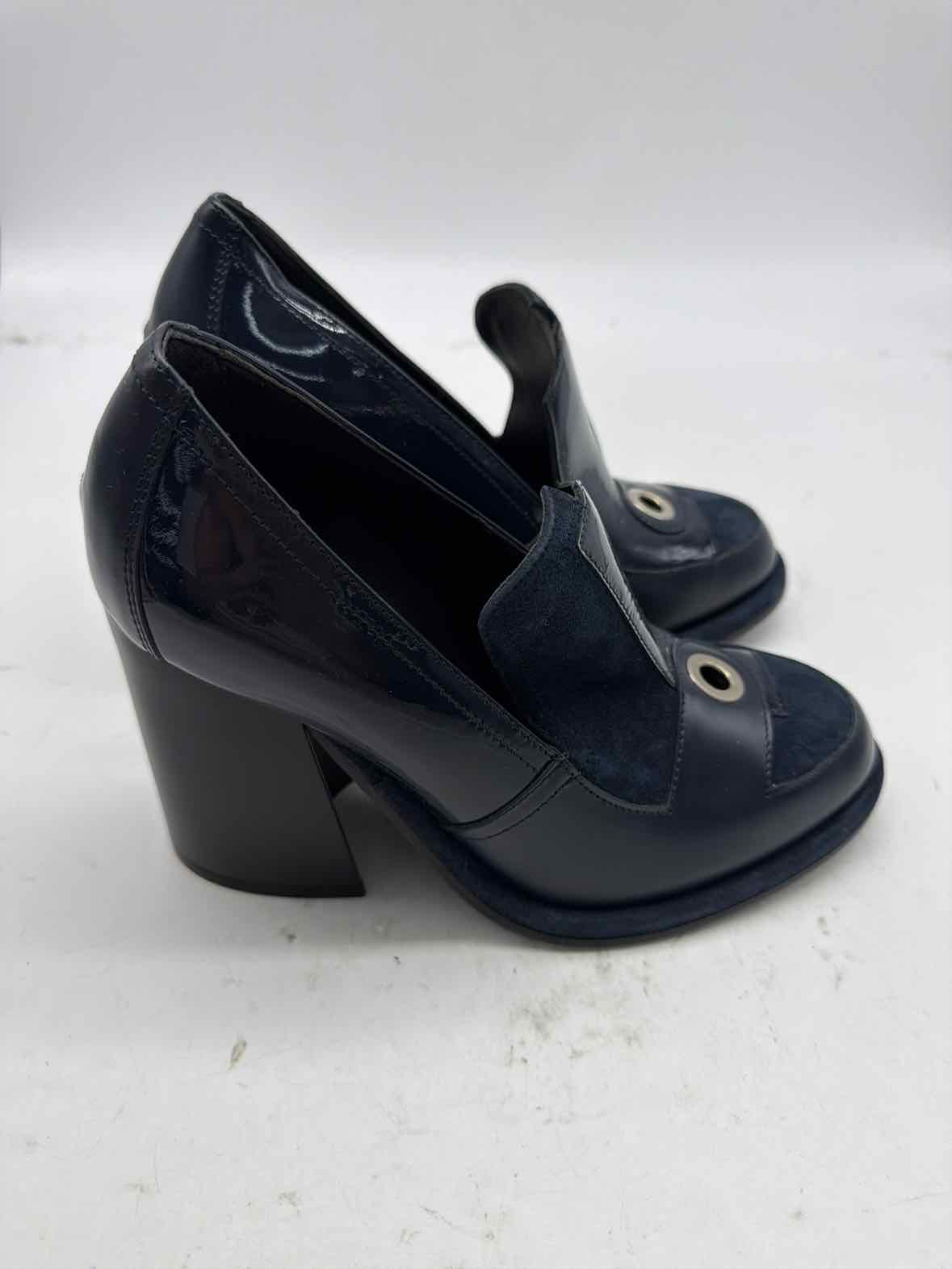 Pre-Owned JW Anderson Navy Size 7 Oxford Heels | True Fashionistas.