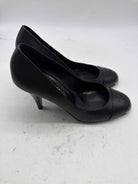 Pre-Owned Chanel Black Size 9 Leather Pump Heels | True Fashionistas.