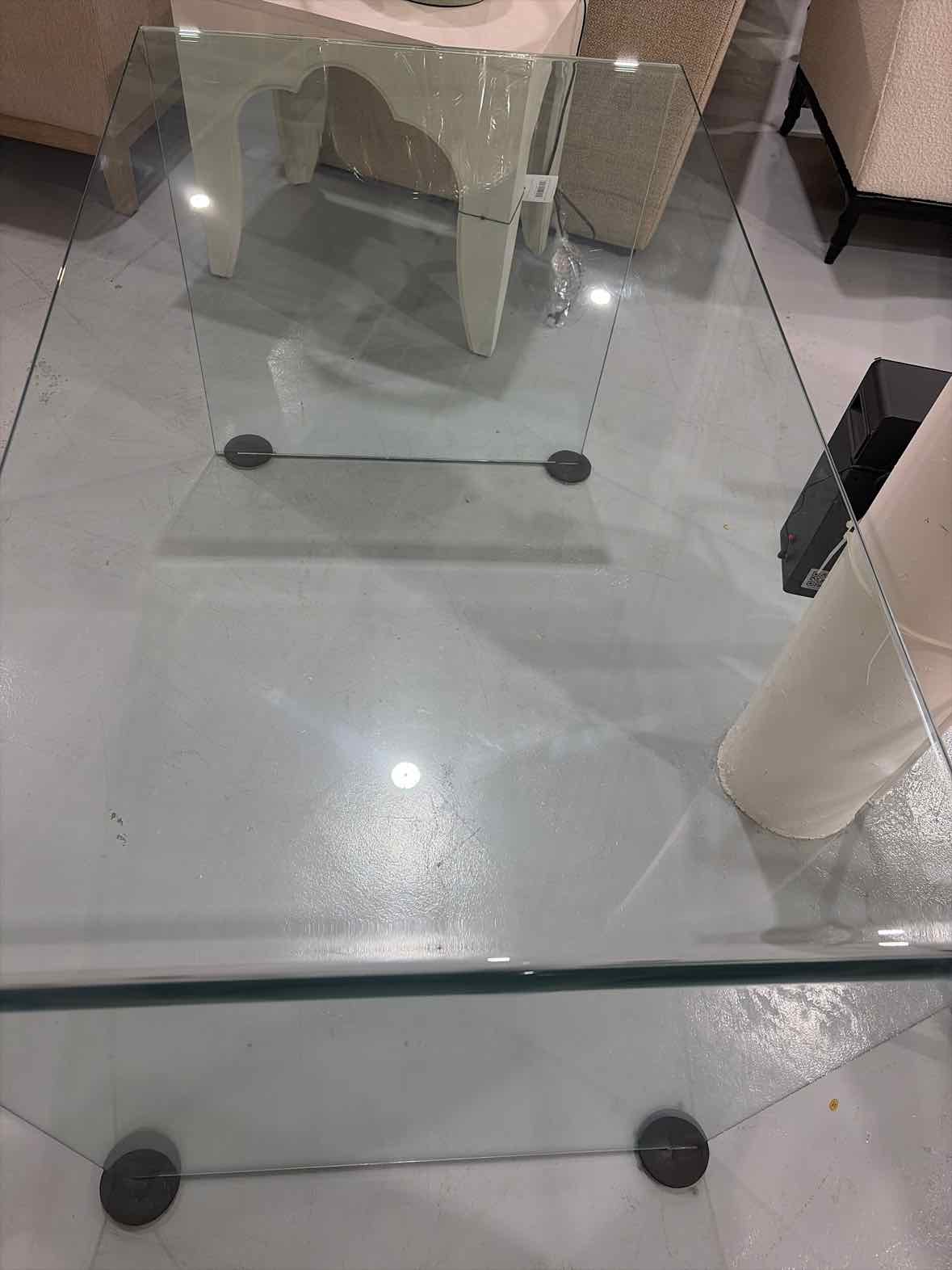 Clear Glass Office Writing Desk | True Fashionistas.