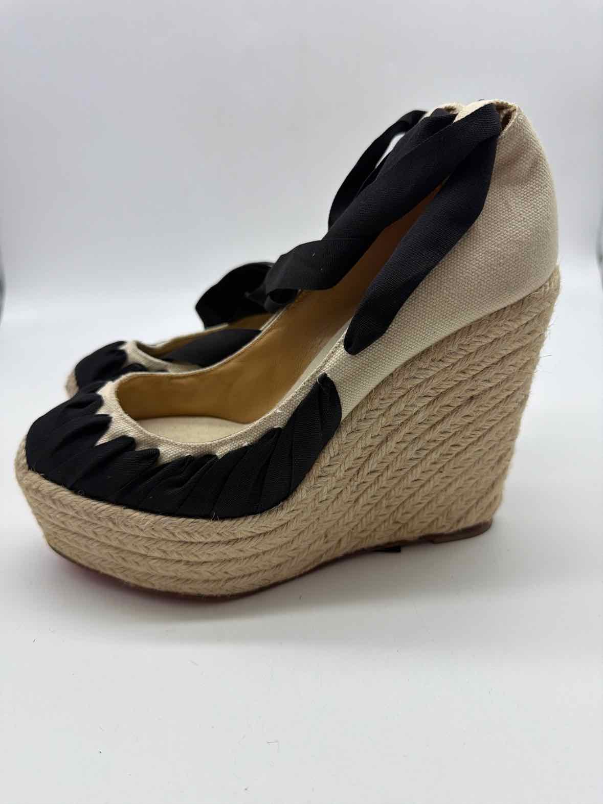 Pre-Owned Christian Louboutin Ivory Size 37 Wedge Heels | True Fashionistas.