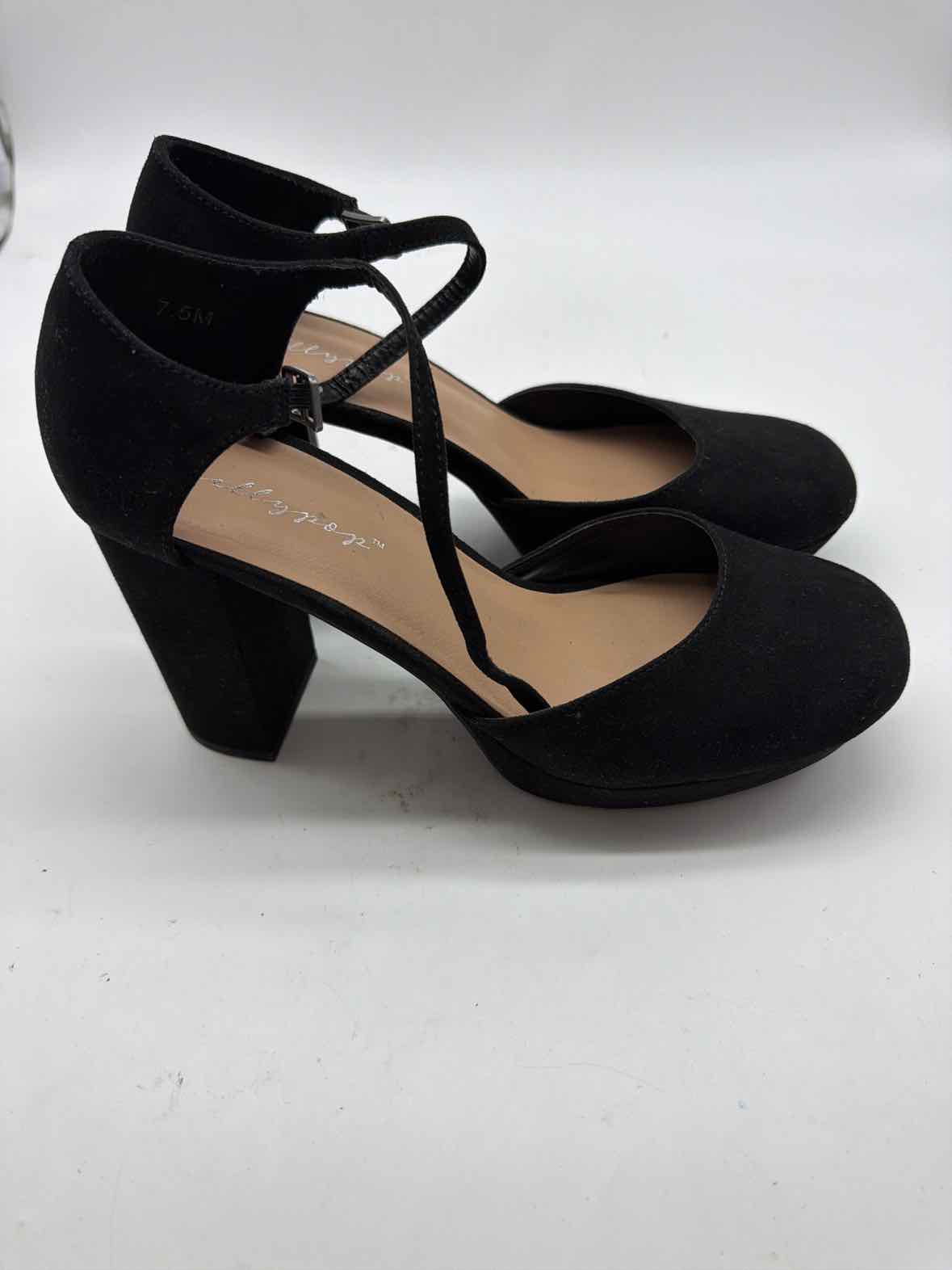 Pre-Owned Jellypop Black Size 7.5 Ankle Strap Heels | True Fashionistas.