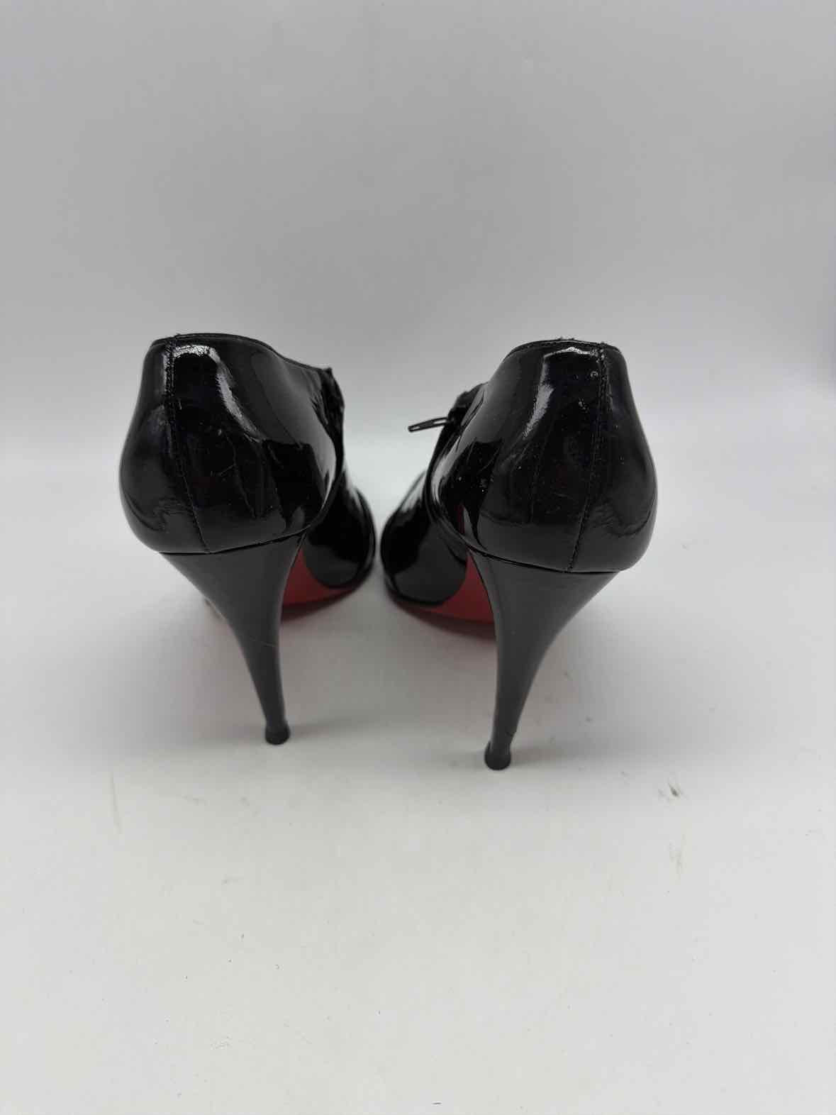 Pre-Owned Christian Louboutin Black Size 41 Ankle Boot Boots | True Fashionistas.