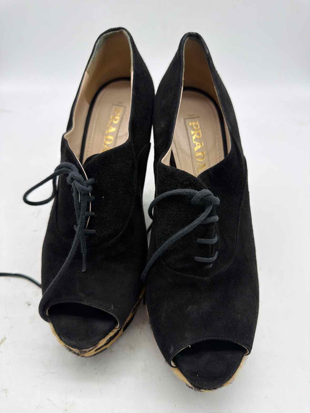 Pre-Owned Prada Black Size 8.5 Wedge Heels | True Fashionistas.